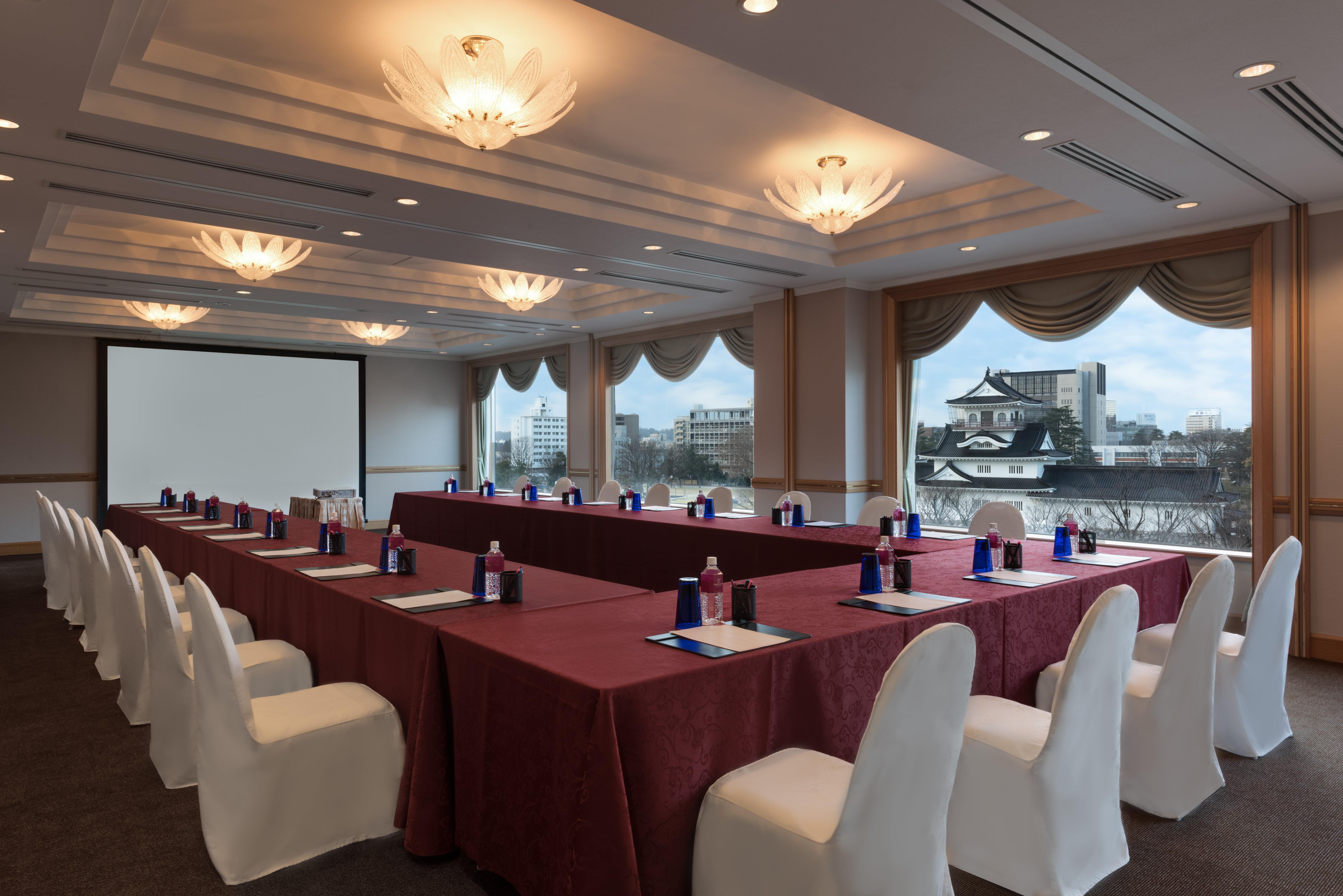Ana Crowne Plaza Toyama By Ihg Hotel Bagian luar foto