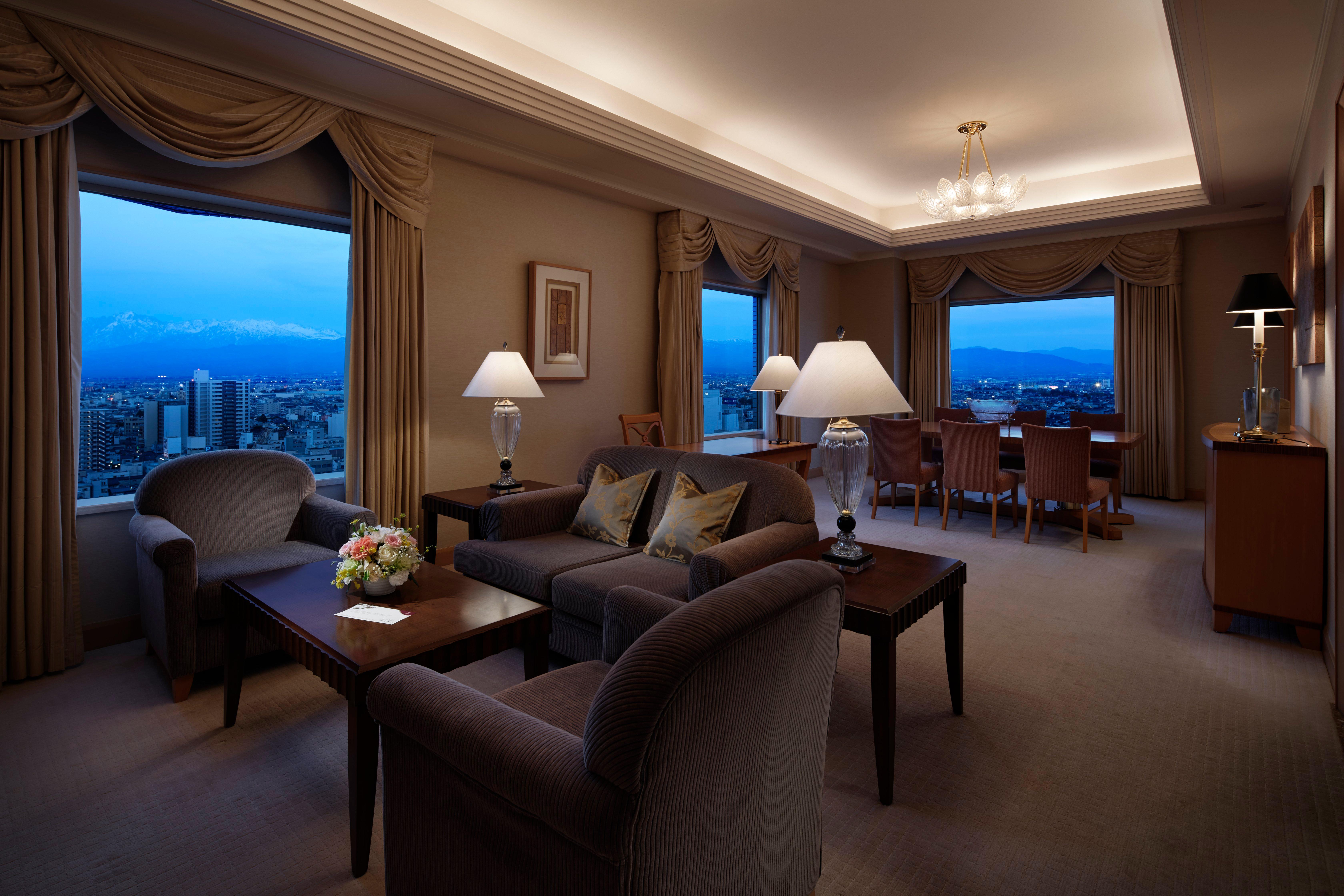 Ana Crowne Plaza Toyama By Ihg Hotel Bagian luar foto