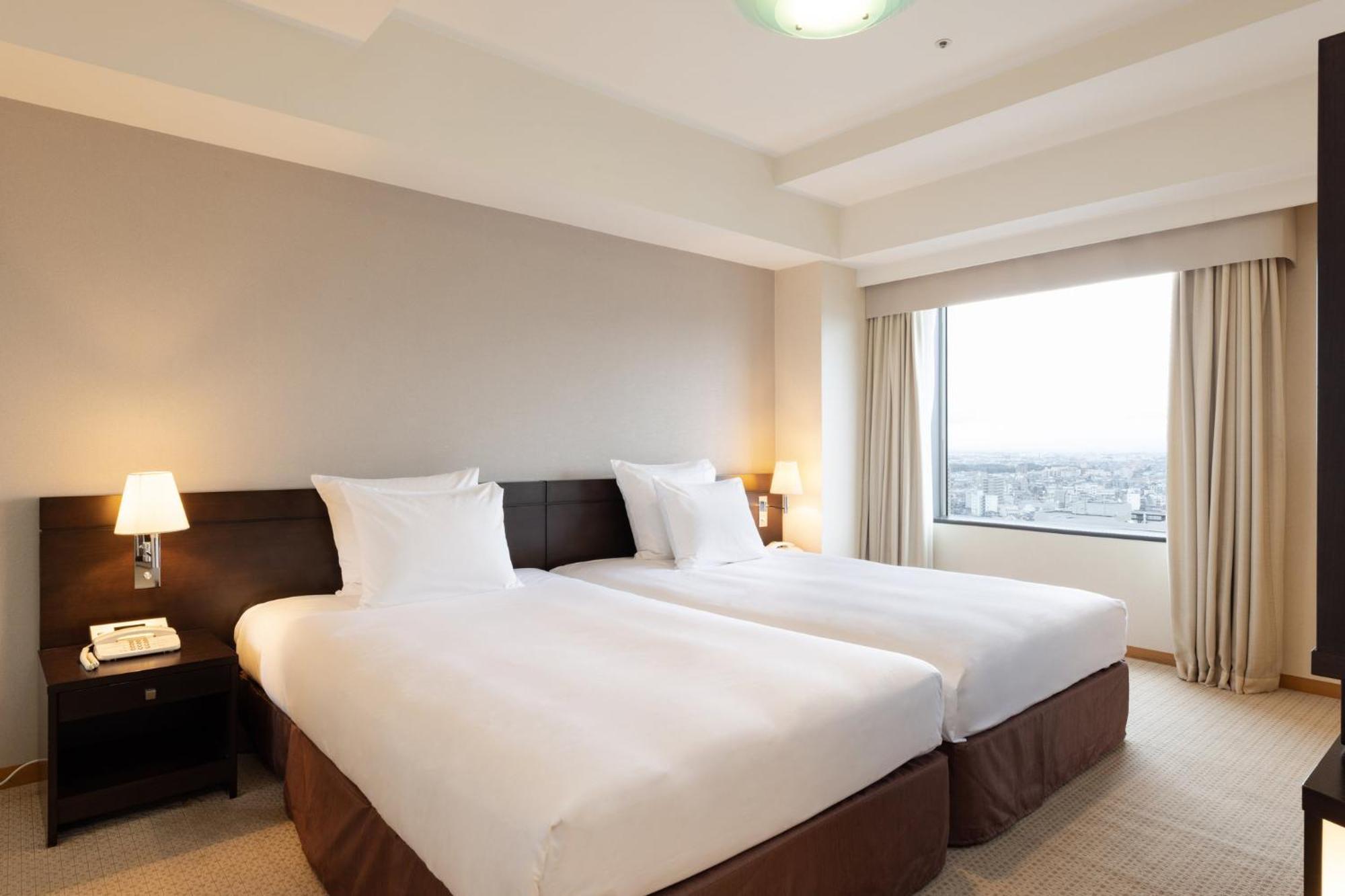 Ana Crowne Plaza Toyama By Ihg Hotel Bagian luar foto