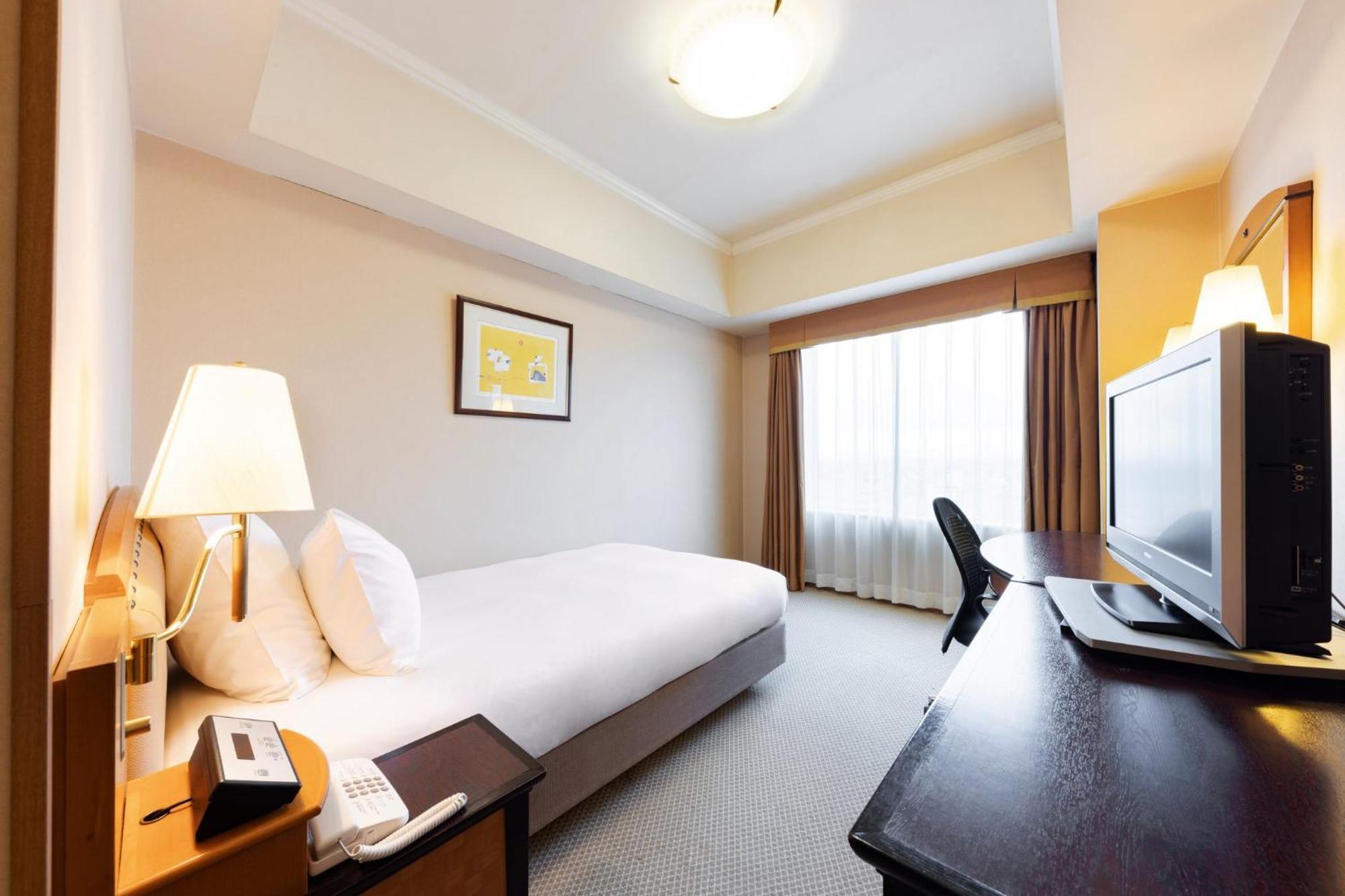 Ana Crowne Plaza Toyama By Ihg Hotel Bagian luar foto