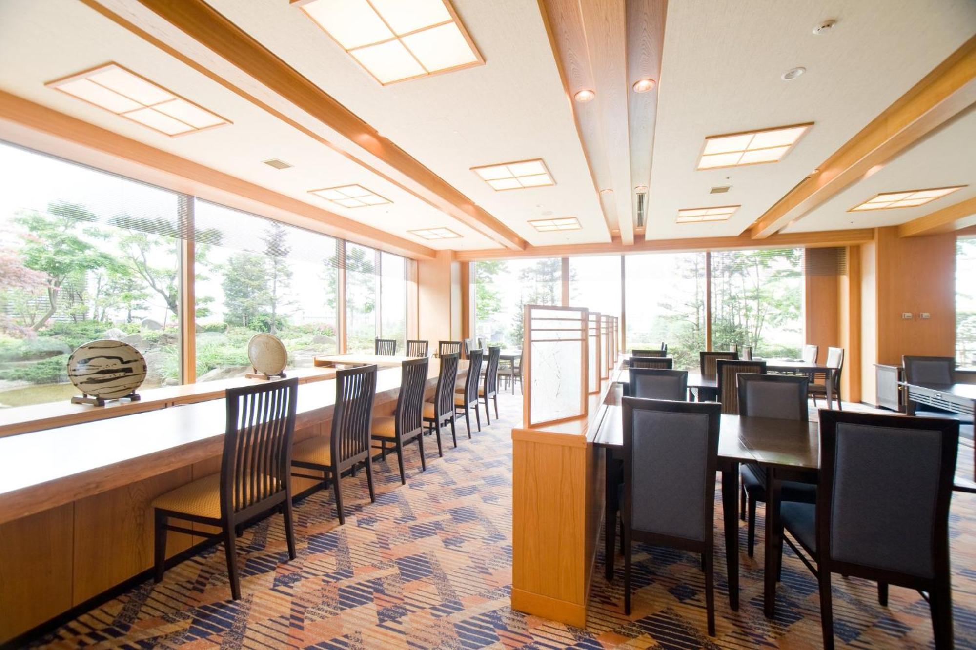 Ana Crowne Plaza Toyama By Ihg Hotel Bagian luar foto