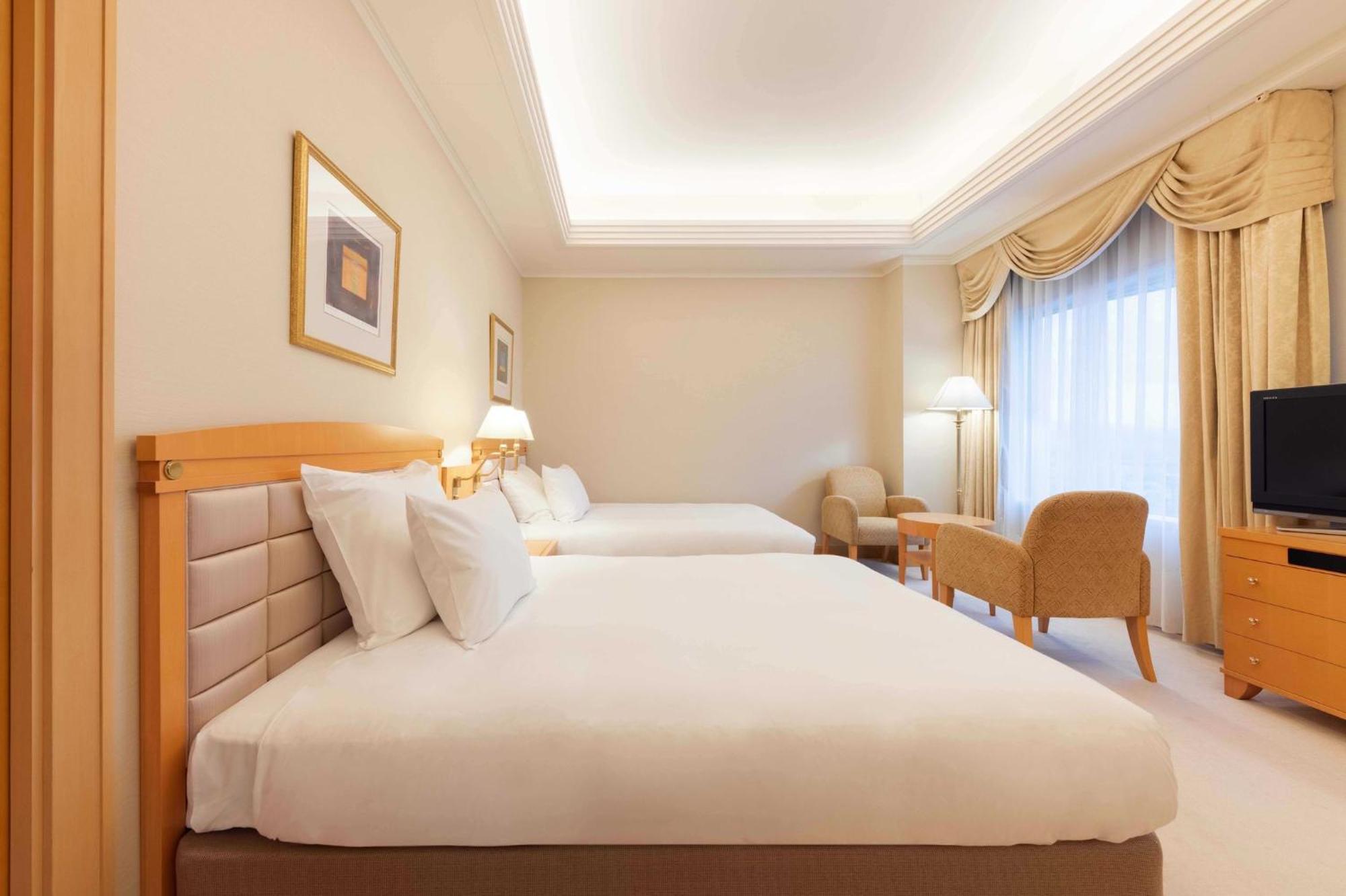 Ana Crowne Plaza Toyama By Ihg Hotel Bagian luar foto