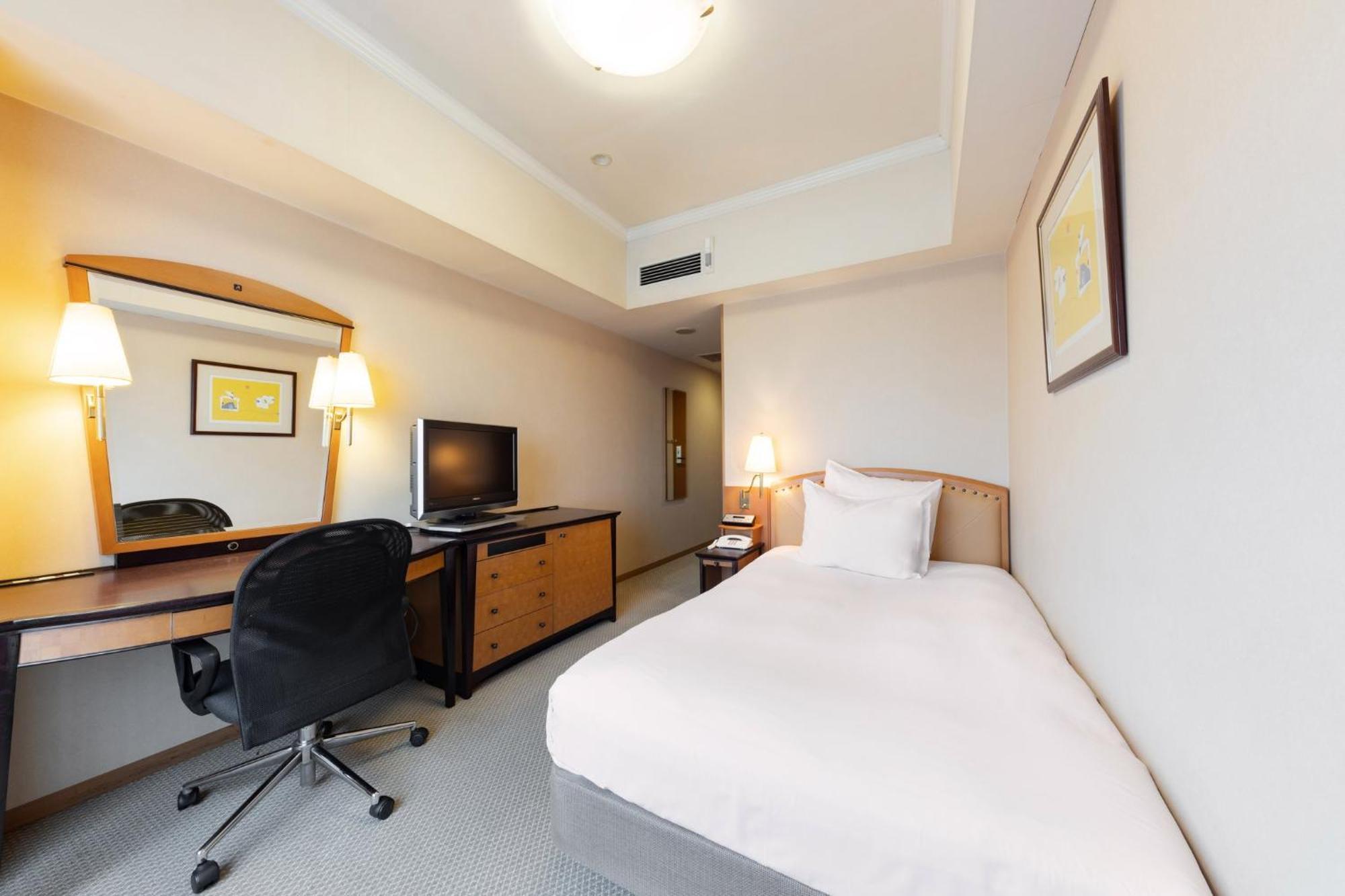 Ana Crowne Plaza Toyama By Ihg Hotel Bagian luar foto