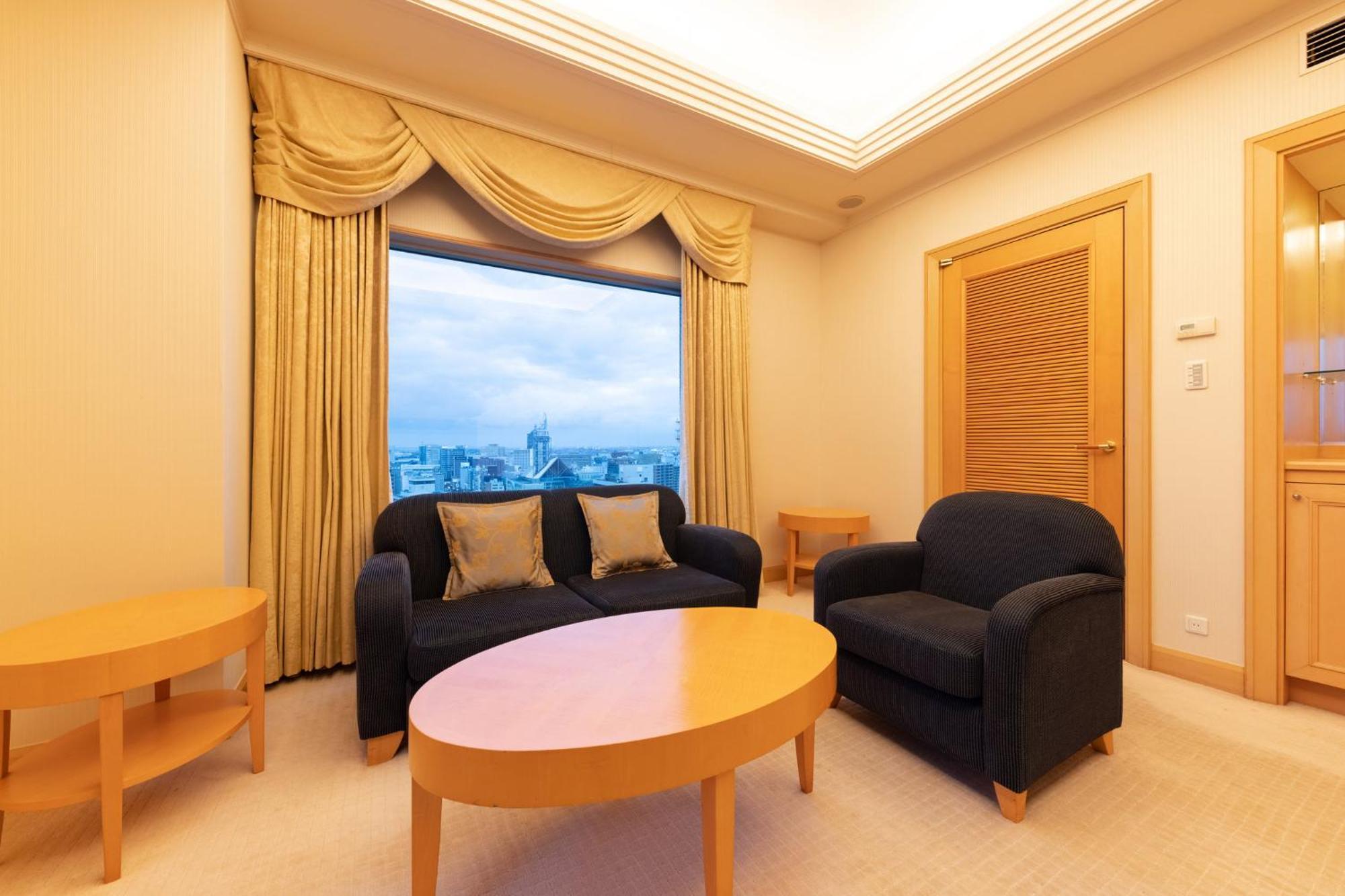 Ana Crowne Plaza Toyama By Ihg Hotel Bagian luar foto